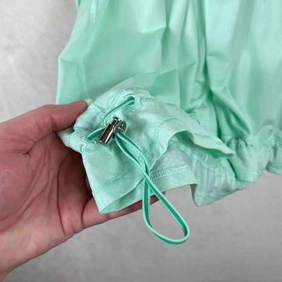 Lululemon Run: Tame Me Tank Light Green -Size 8 - Picture 6 of 10